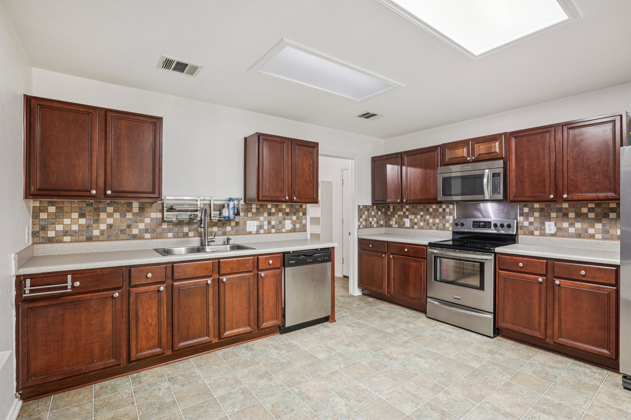 Marble Ridge Dr-S2403-019.jpg