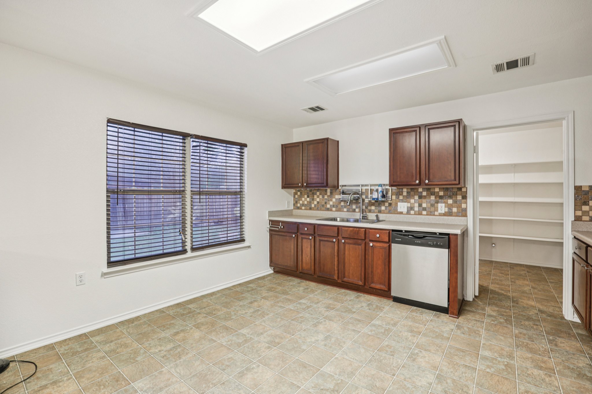 Marble Ridge Dr-S2403-020.jpg