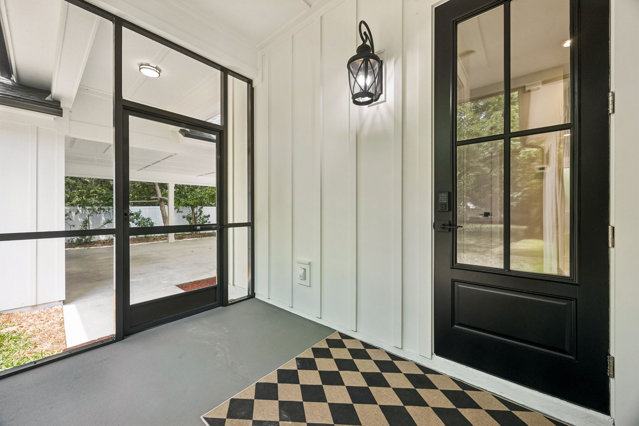 Screened-in Porch