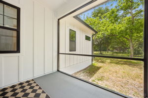 Screened-in Porch