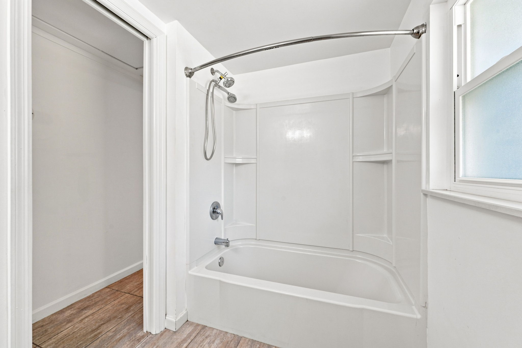 Bathroom1b