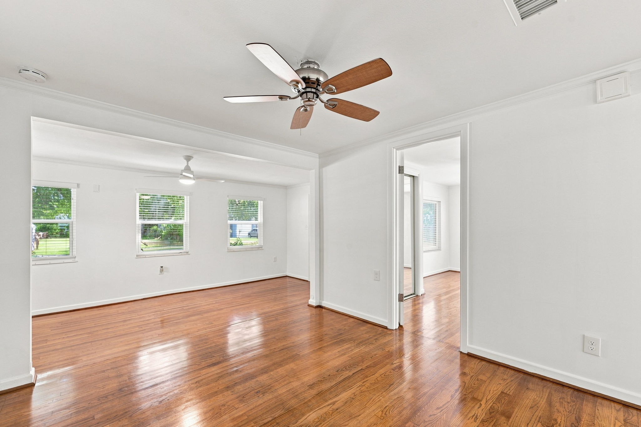 Dining Room3