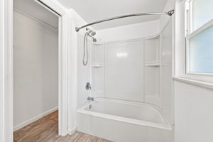 Bathroom1b