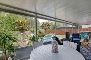 Screened-in Porch