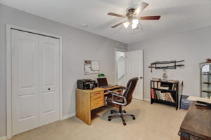 Bedroom/Office