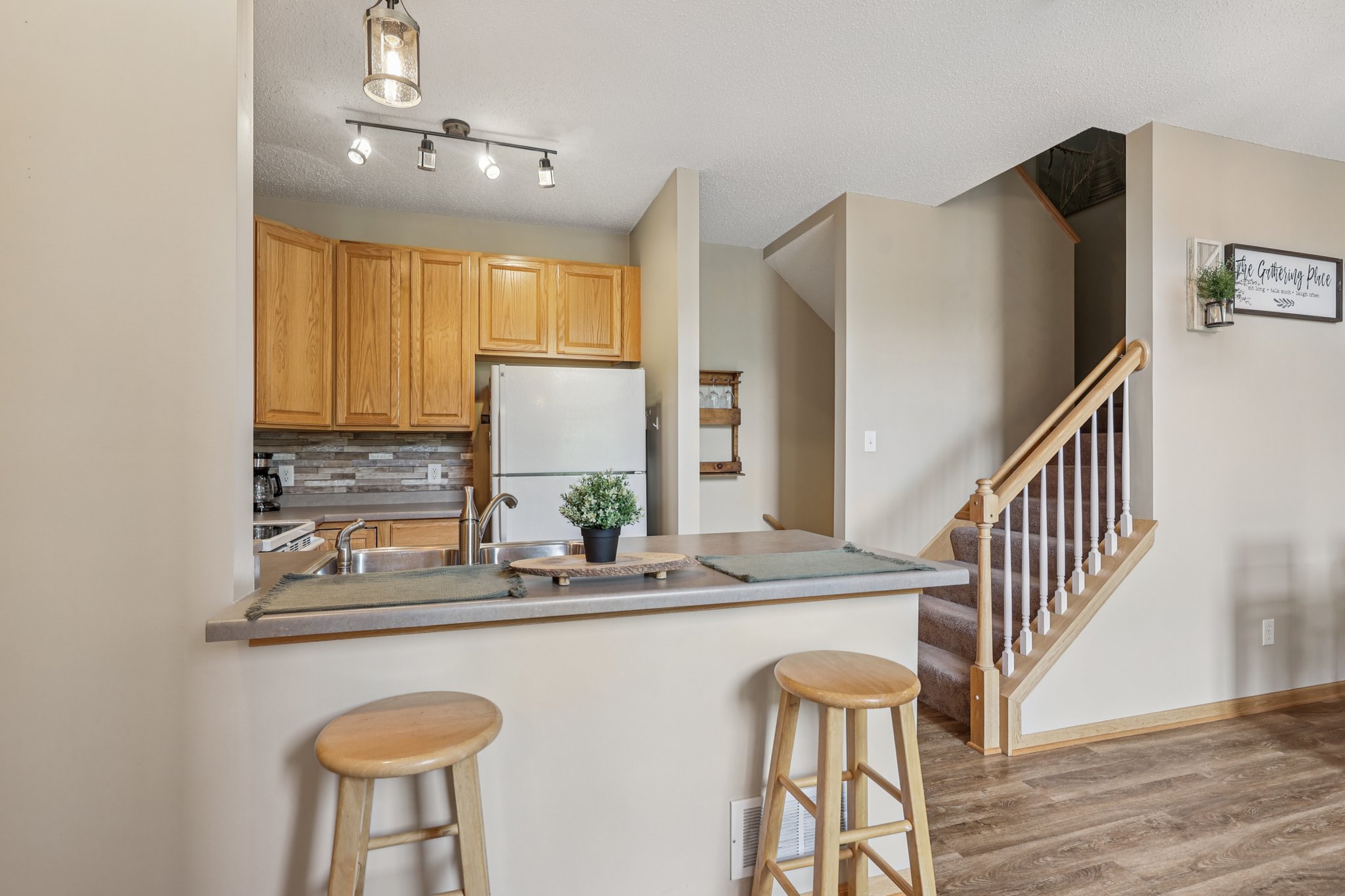 Lambert Ave NE-S1409-015.jpg