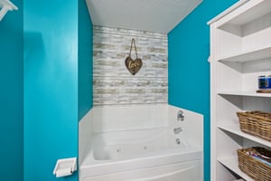 Lambert Ave NE-S1409-021.jpg