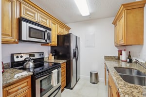 N Wickham Rd unit 208-013.jpg