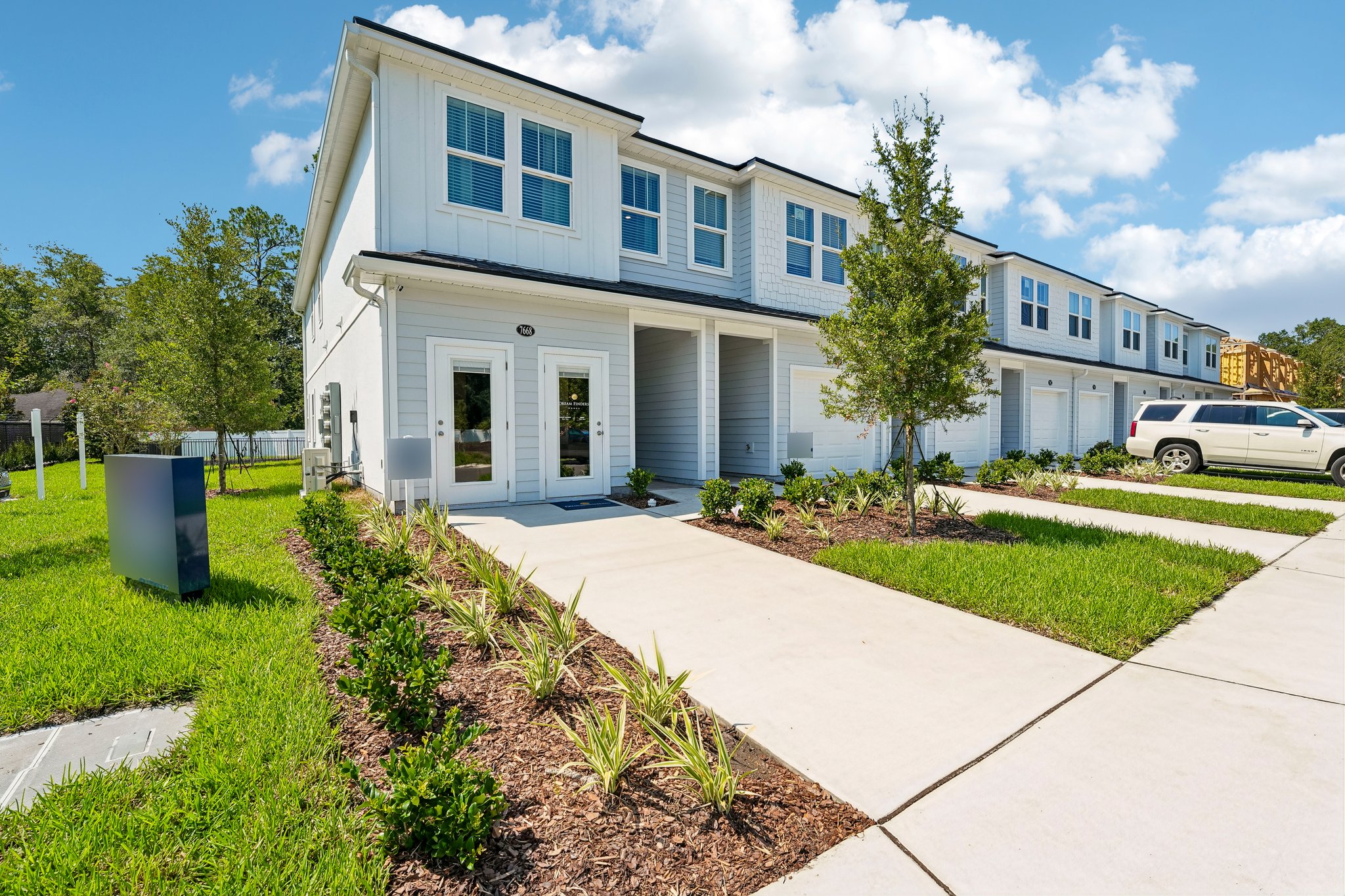 7668 Commander LAne-S1908-002.jpg