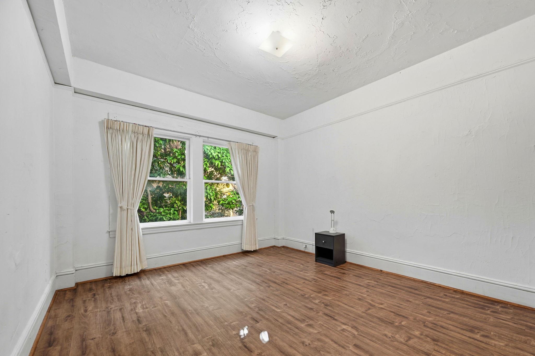 025_F8_767-771 Bush St San