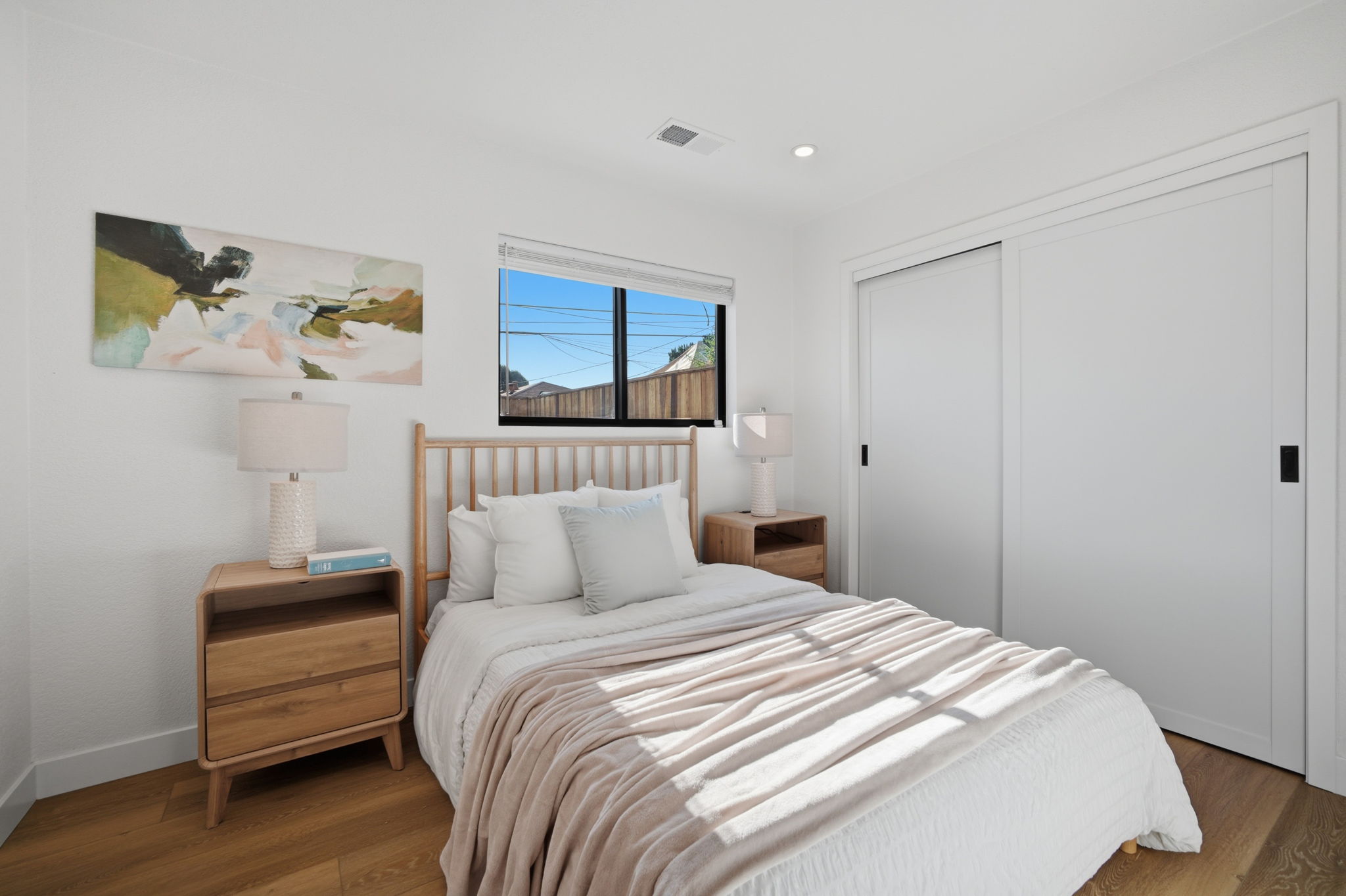  Photo 52