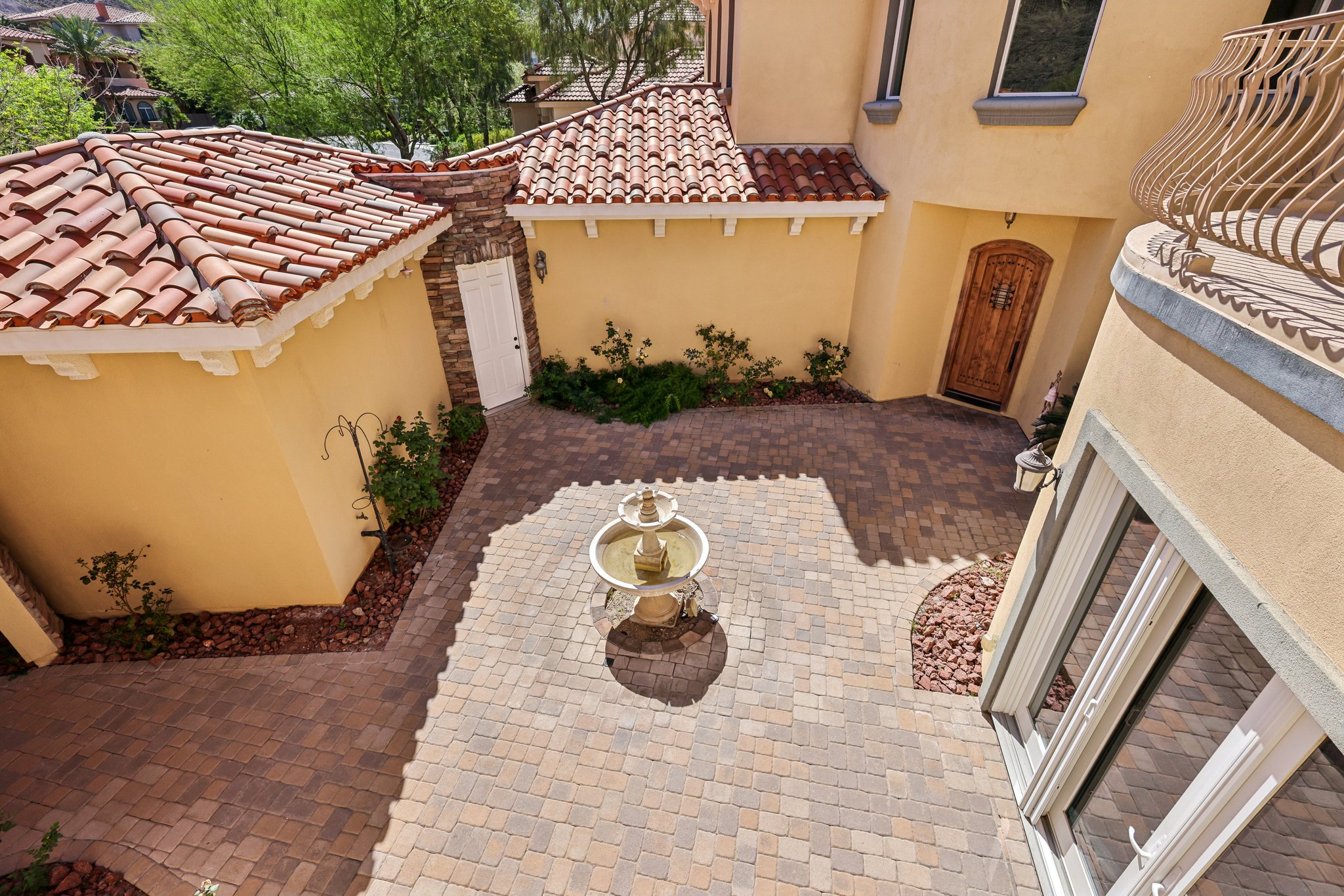 Dibasio Ct-S2603-013.jpg