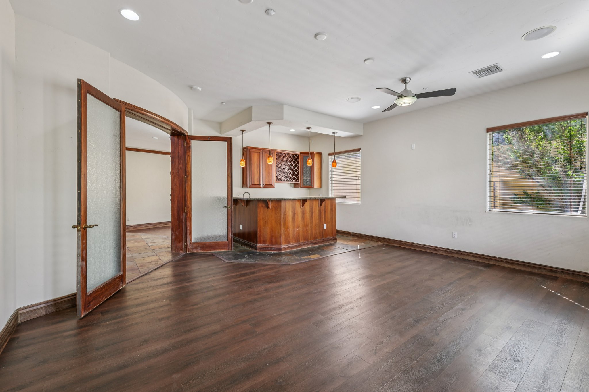 Dibasio Ct-S2603-027.jpg