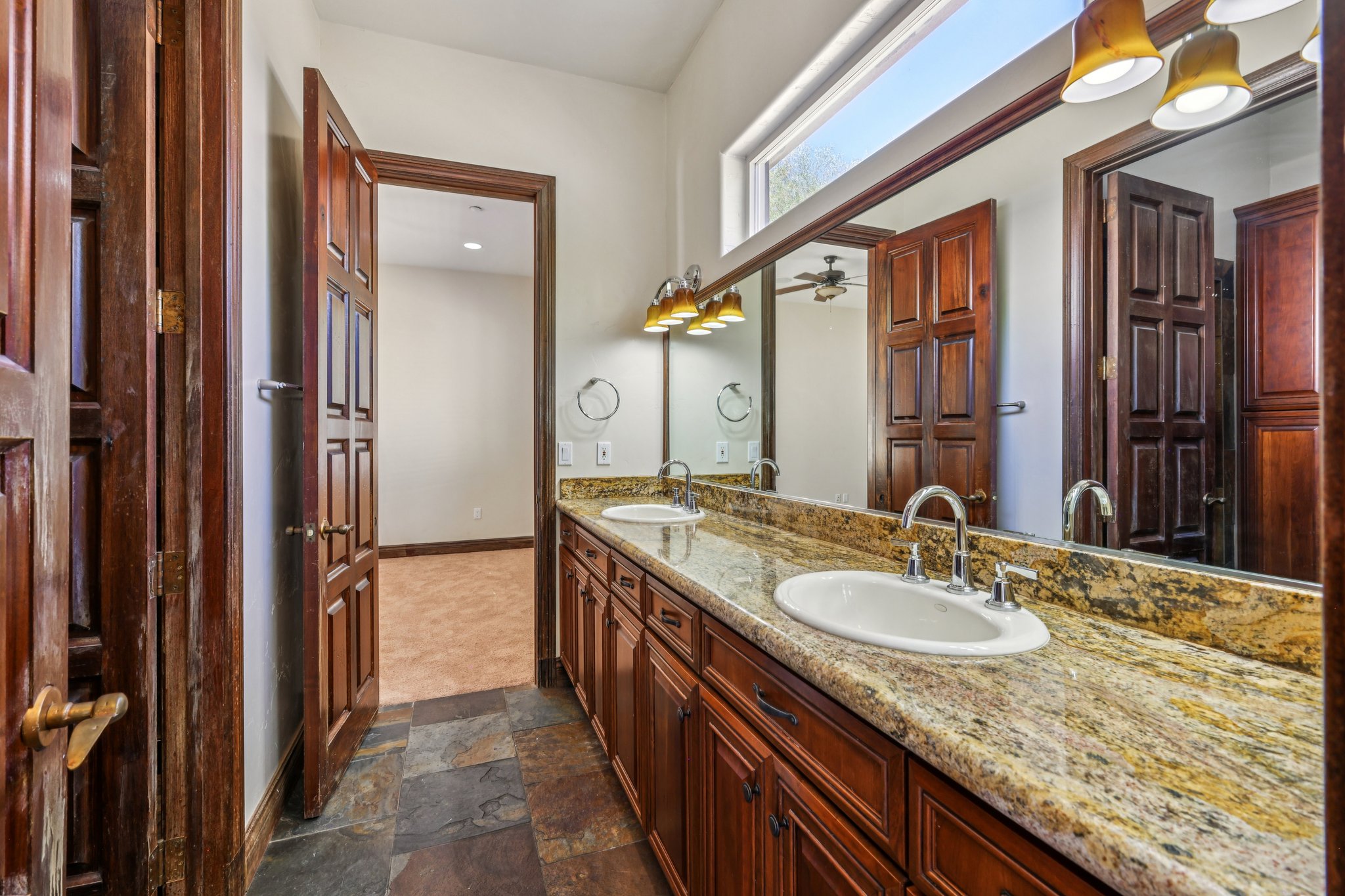 Dibasio Ct-S2603-051.jpg