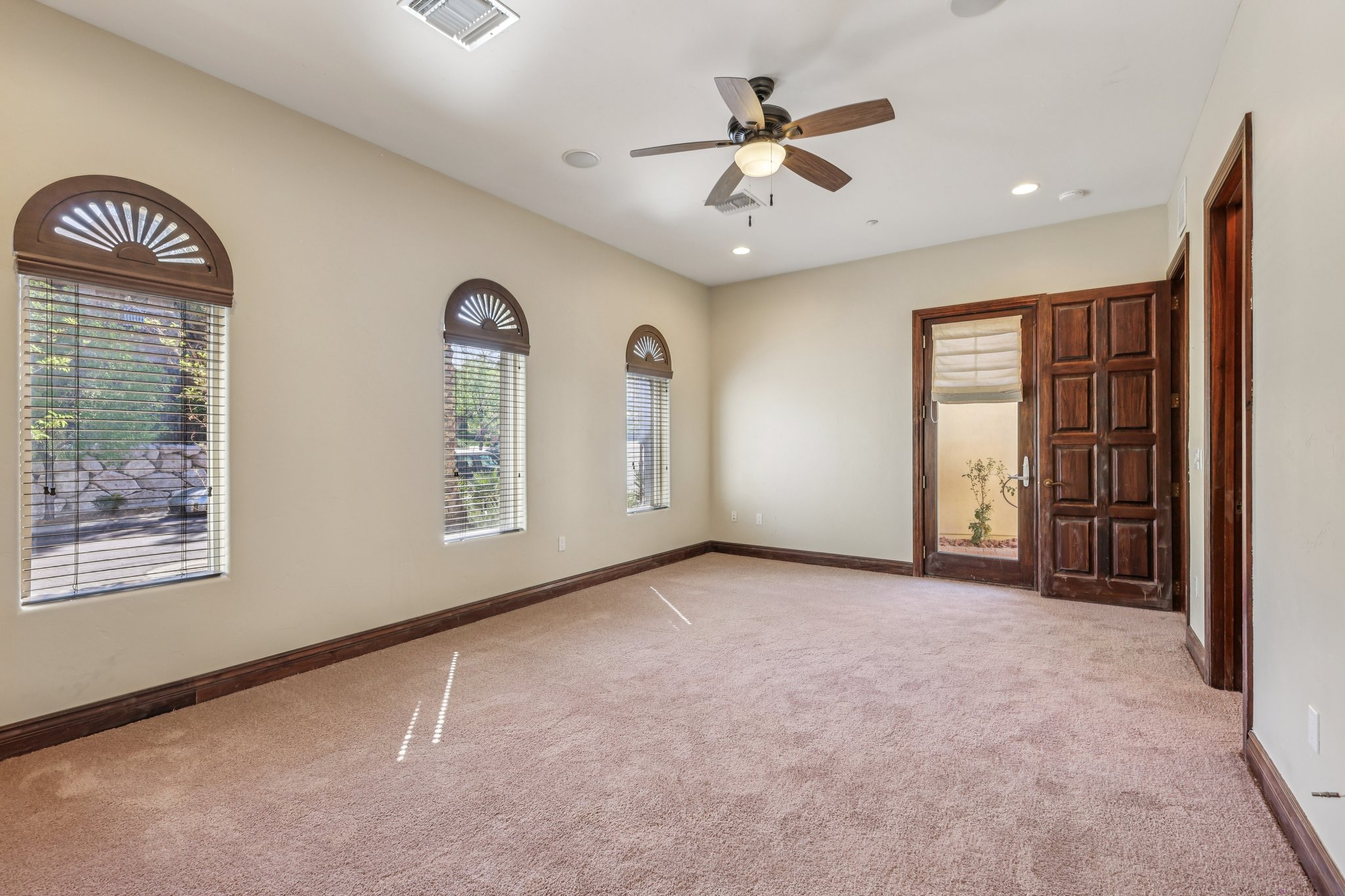 Dibasio Ct-S2603-052.jpg