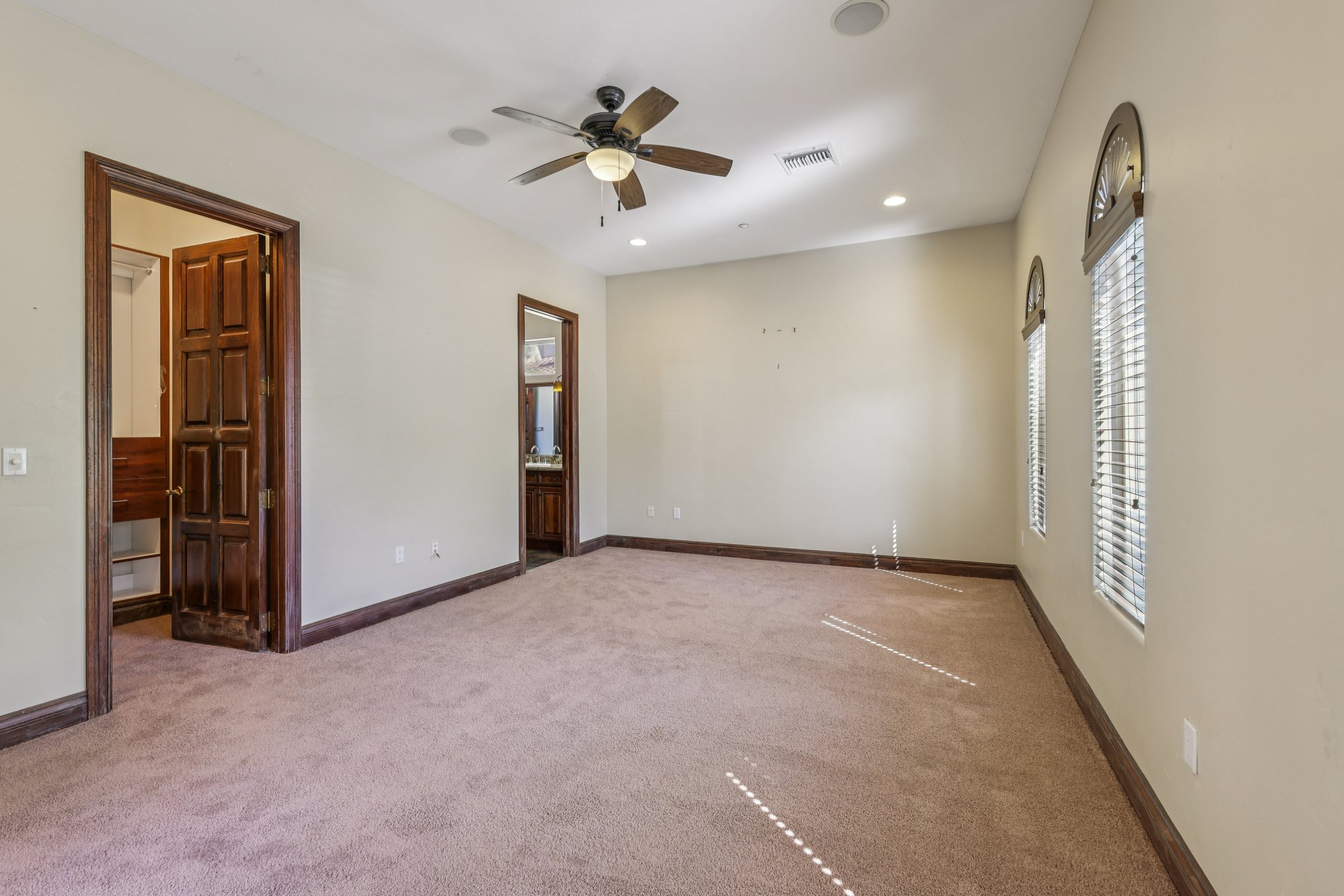 Dibasio Ct-S2603-054.jpg