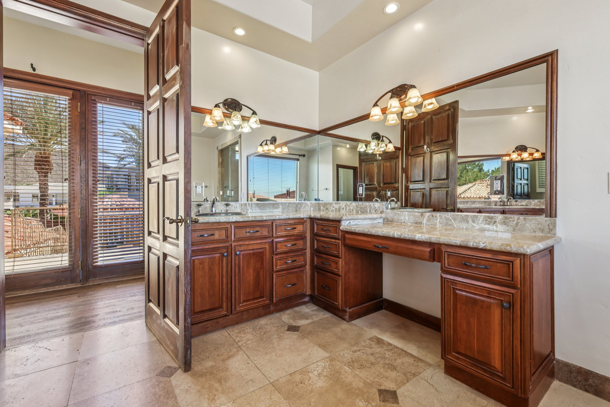 Dibasio Ct-S2603-079.jpg