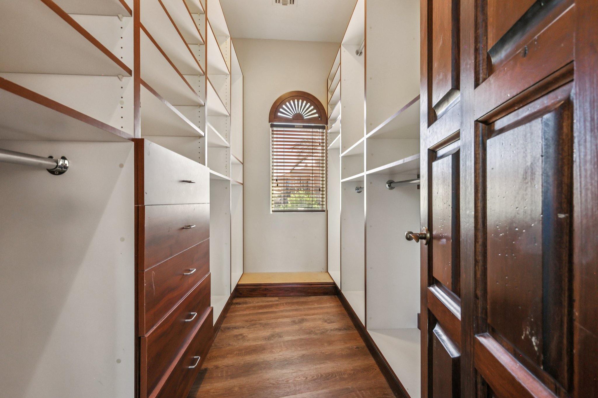 Dibasio Ct-S2603-086.jpg