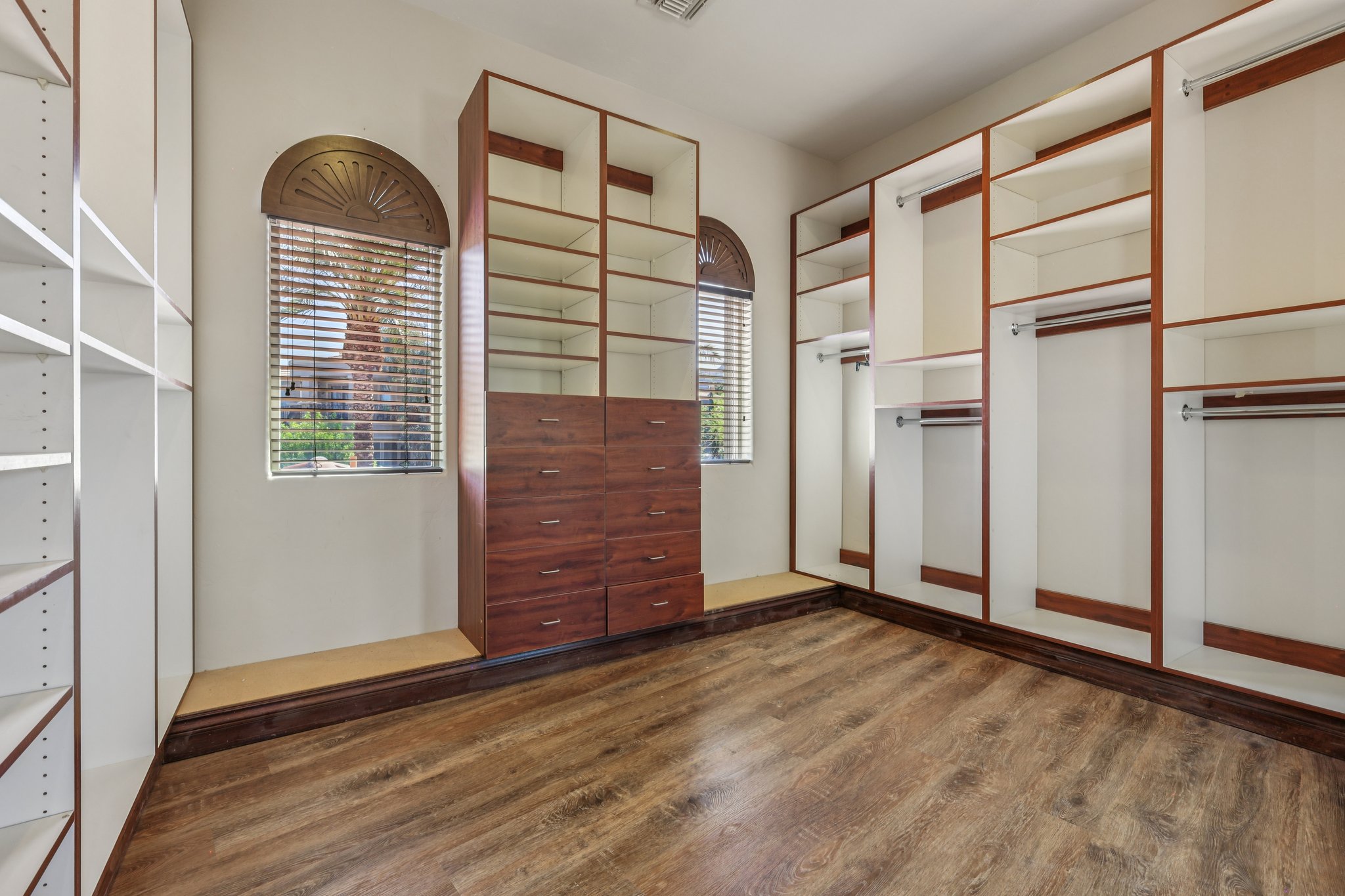 Dibasio Ct-S2603-087.jpg