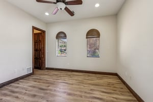 Dibasio Ct-S2603-097.jpg