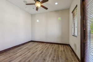 Dibasio Ct-S2603-102.jpg