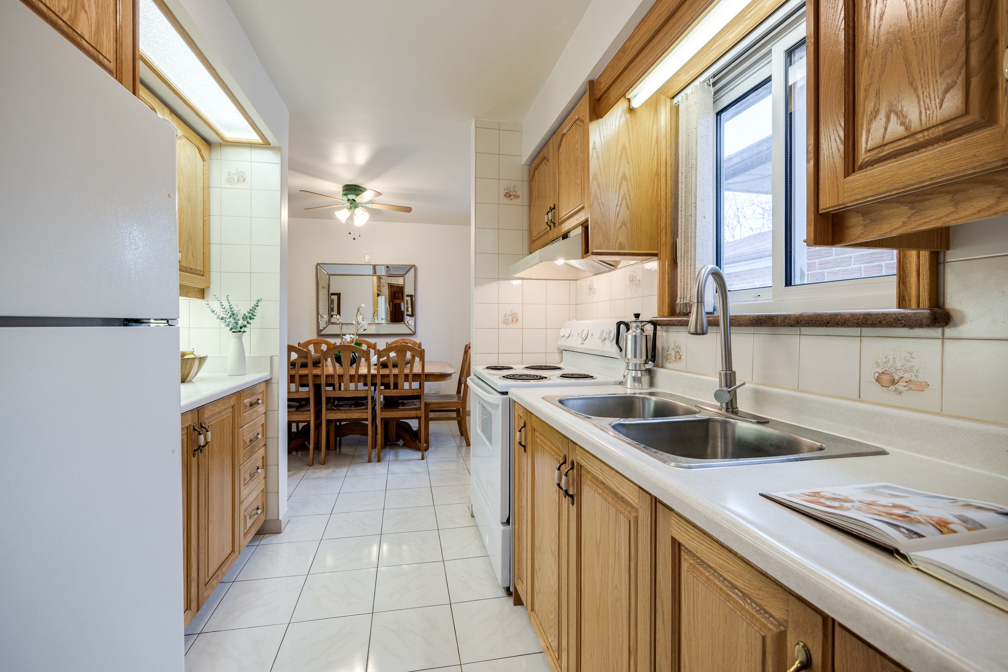Toronto property showcase — delivered property photograph 17