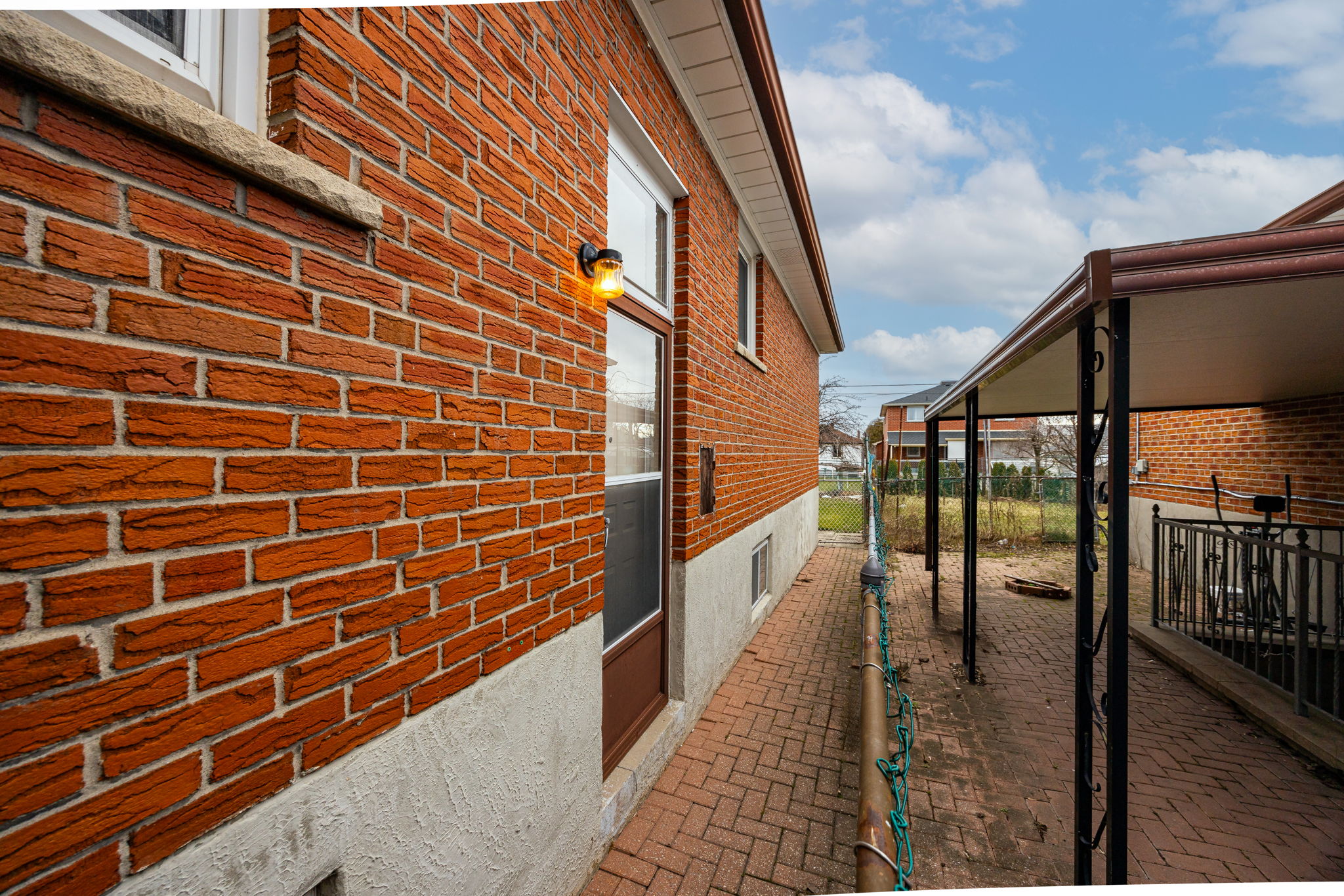 Toronto property showcase — delivered property photograph 33