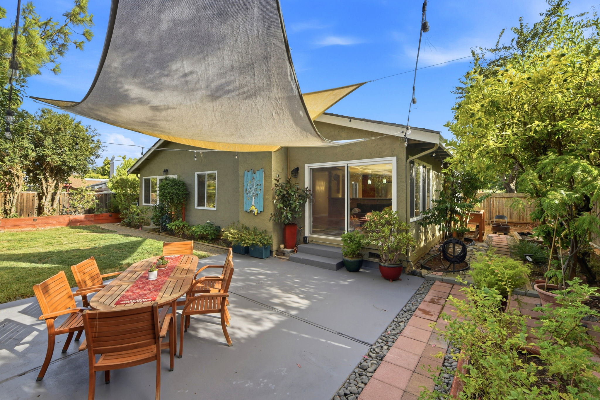 041_F8_767 Portswood Dr