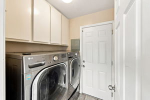 033_F8_767 Portswood Dr