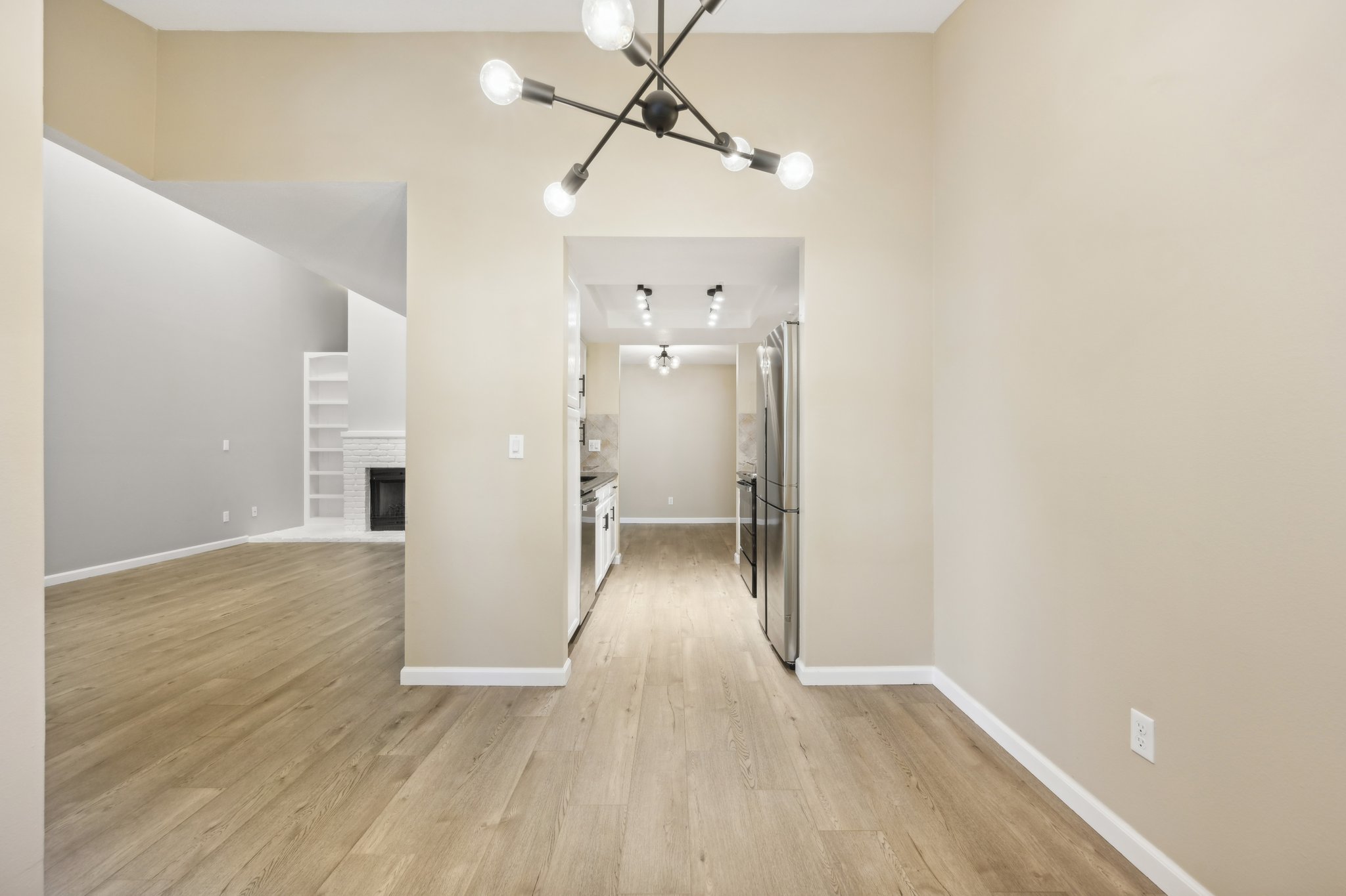 S Cove Cir-010.jpg