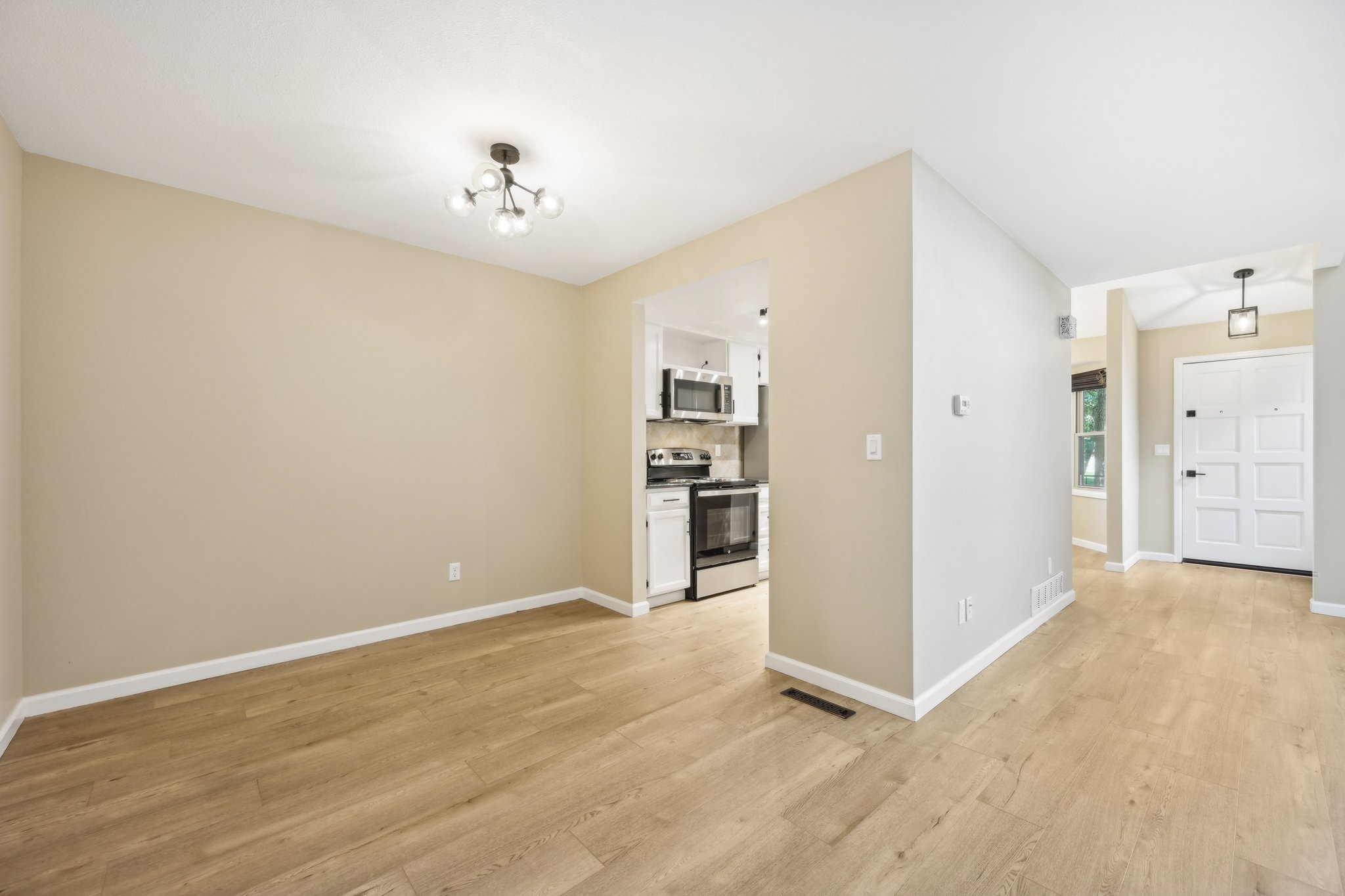 S Cove Cir-014.jpg