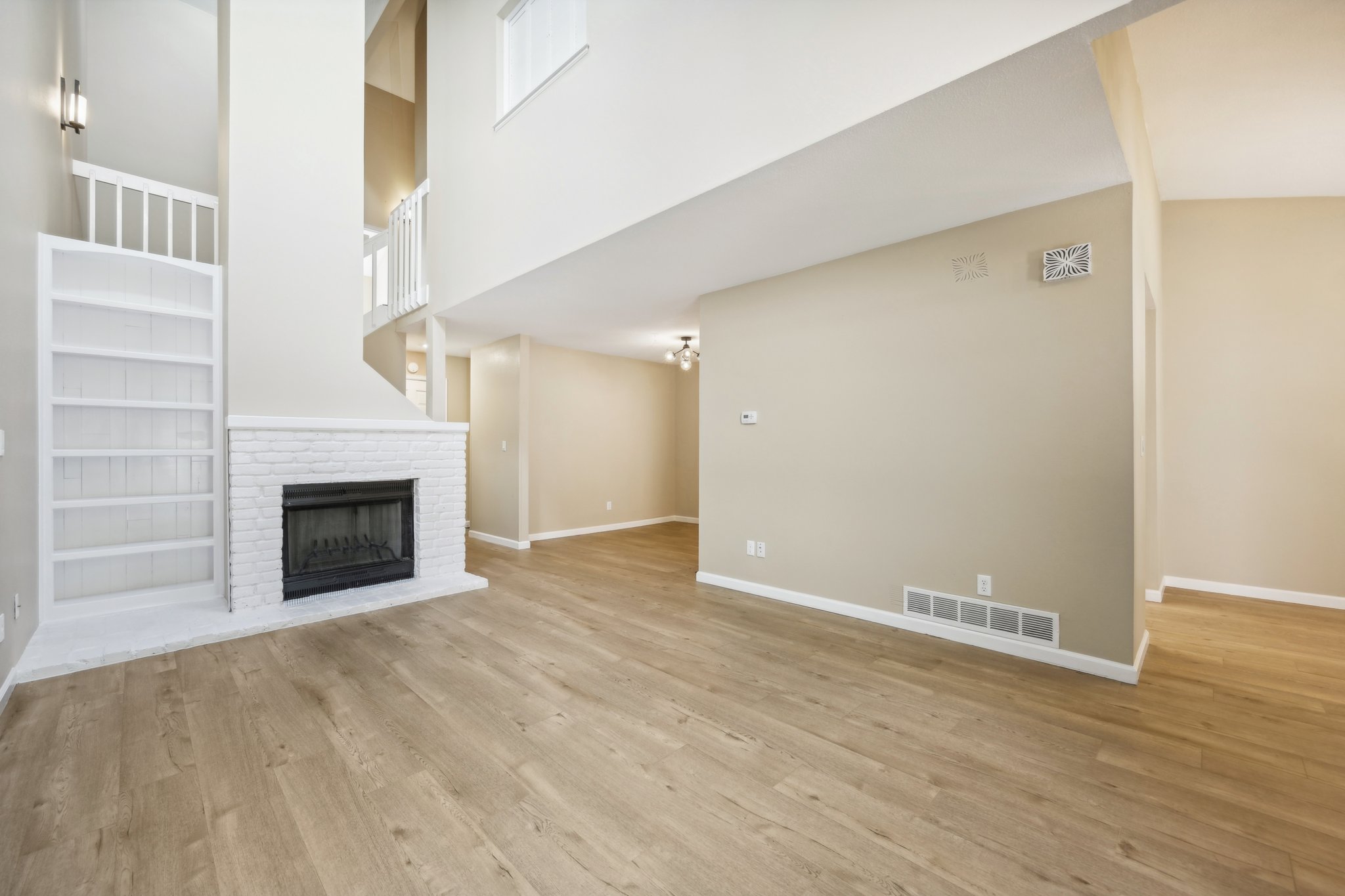 S Cove Cir-017.jpg