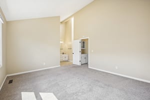 S Cove Cir-031.jpg