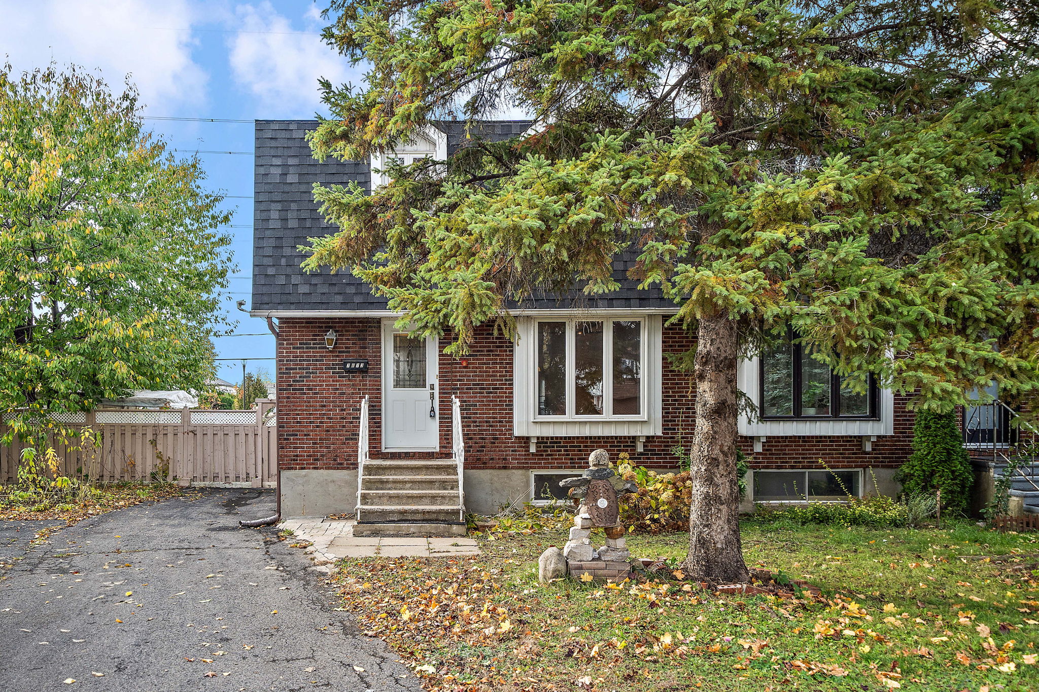 7673 Pl. Trahan, Brossard, QC J4W 3E5 Montreal Real Estate Photography