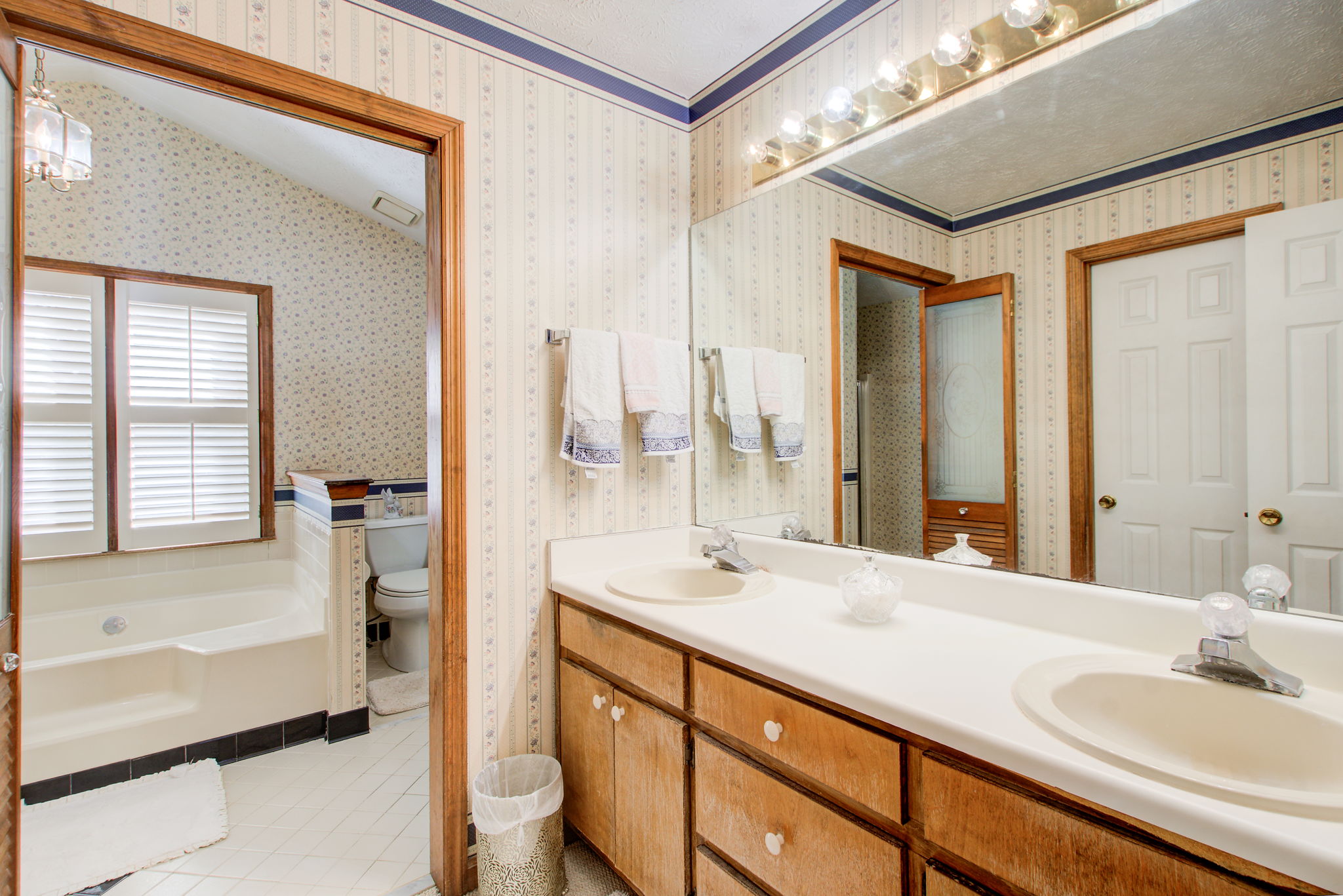 23 Main BR En Suite A