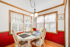11 Breakfast Area