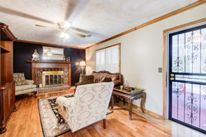 14 Family Room A w Sunporch Access