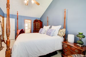 22 Main BR B w En Suite View