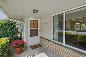  Photo 0
