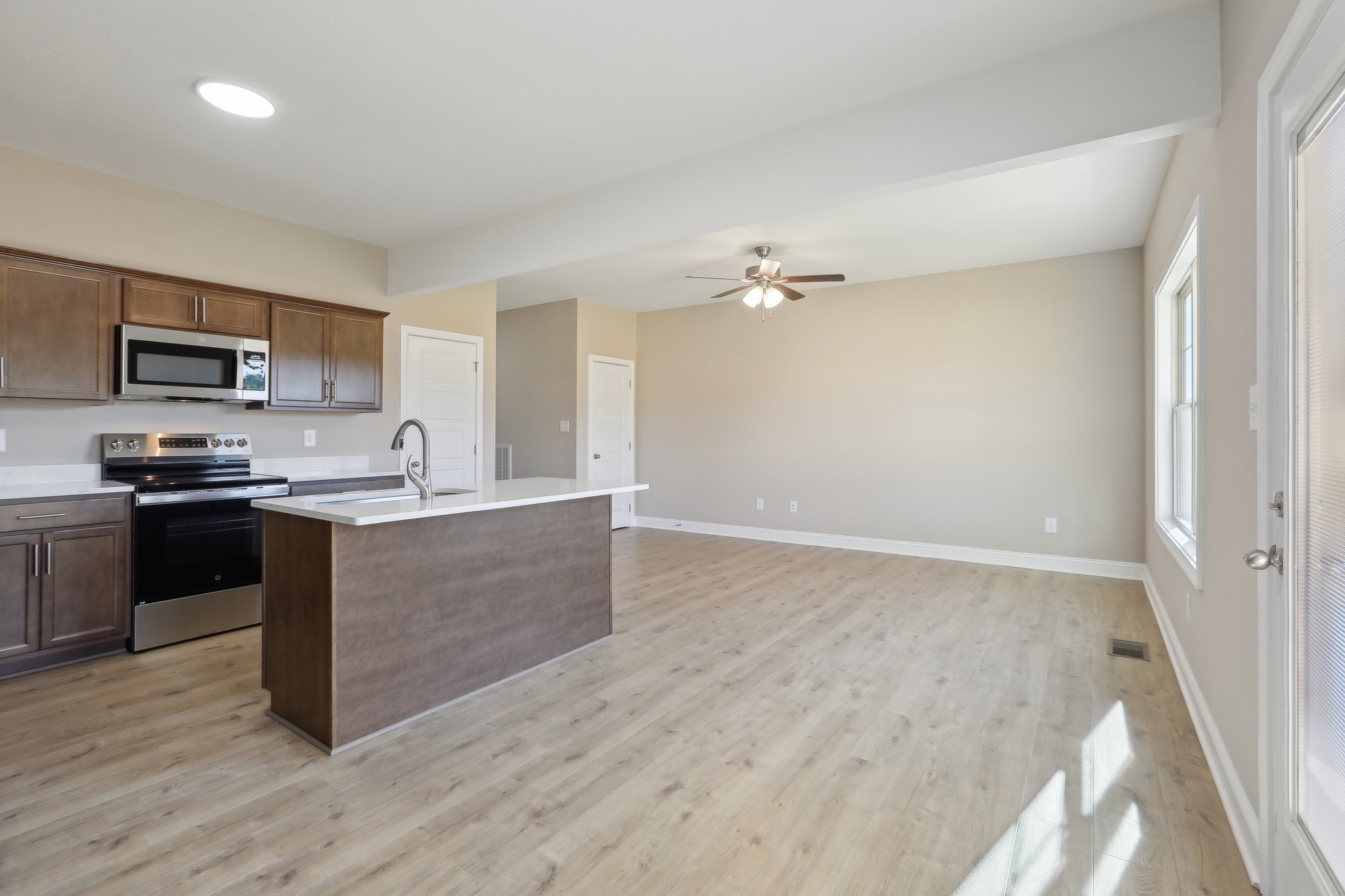 Carrillo Dr-2205-015.jpg