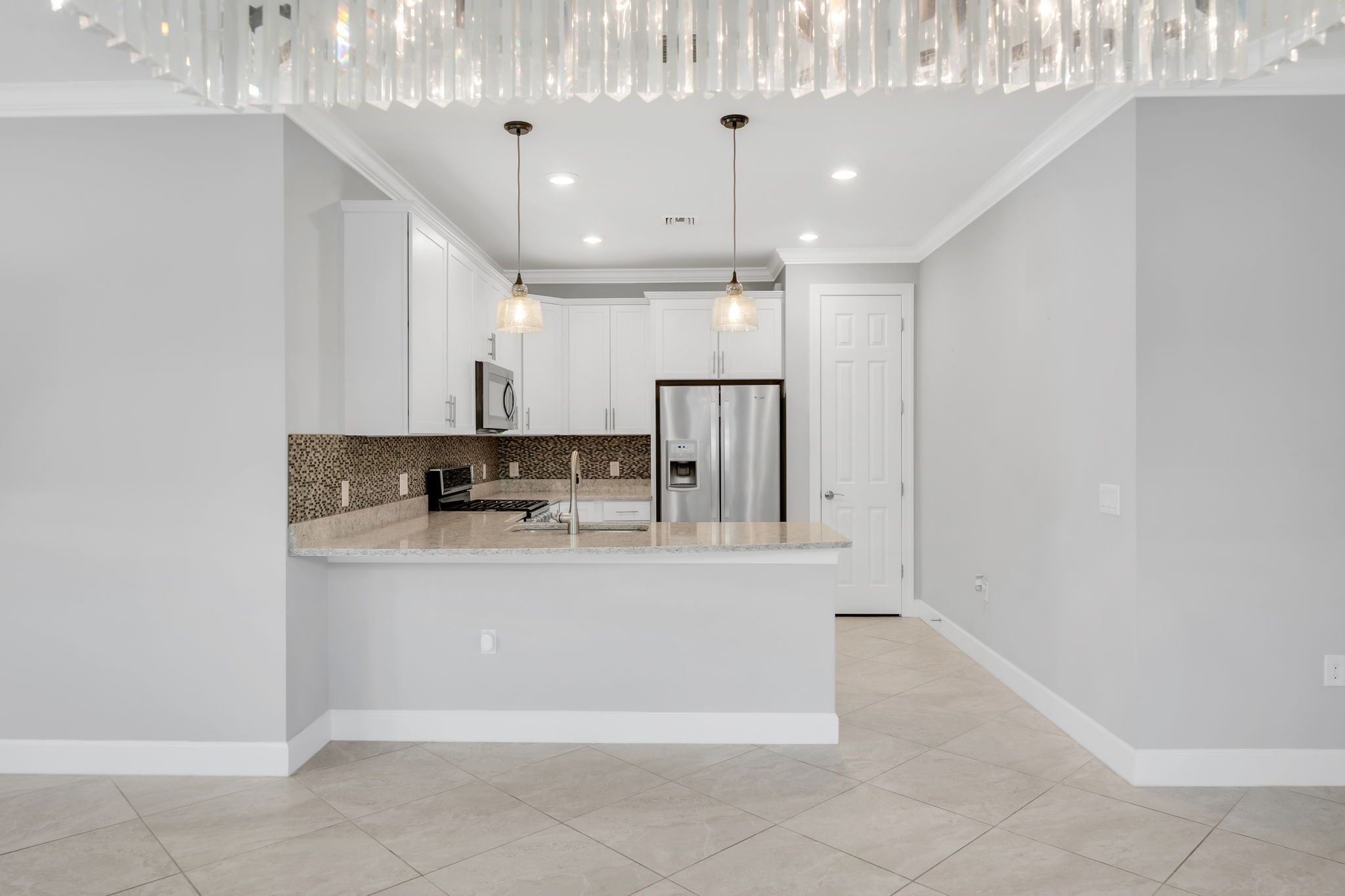 Breakfast Bar - Kitchen 2