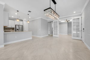 Dining - Den - Breakfast Bar