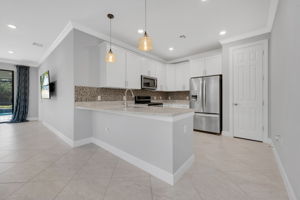 Breakfast Bar - Kitchen