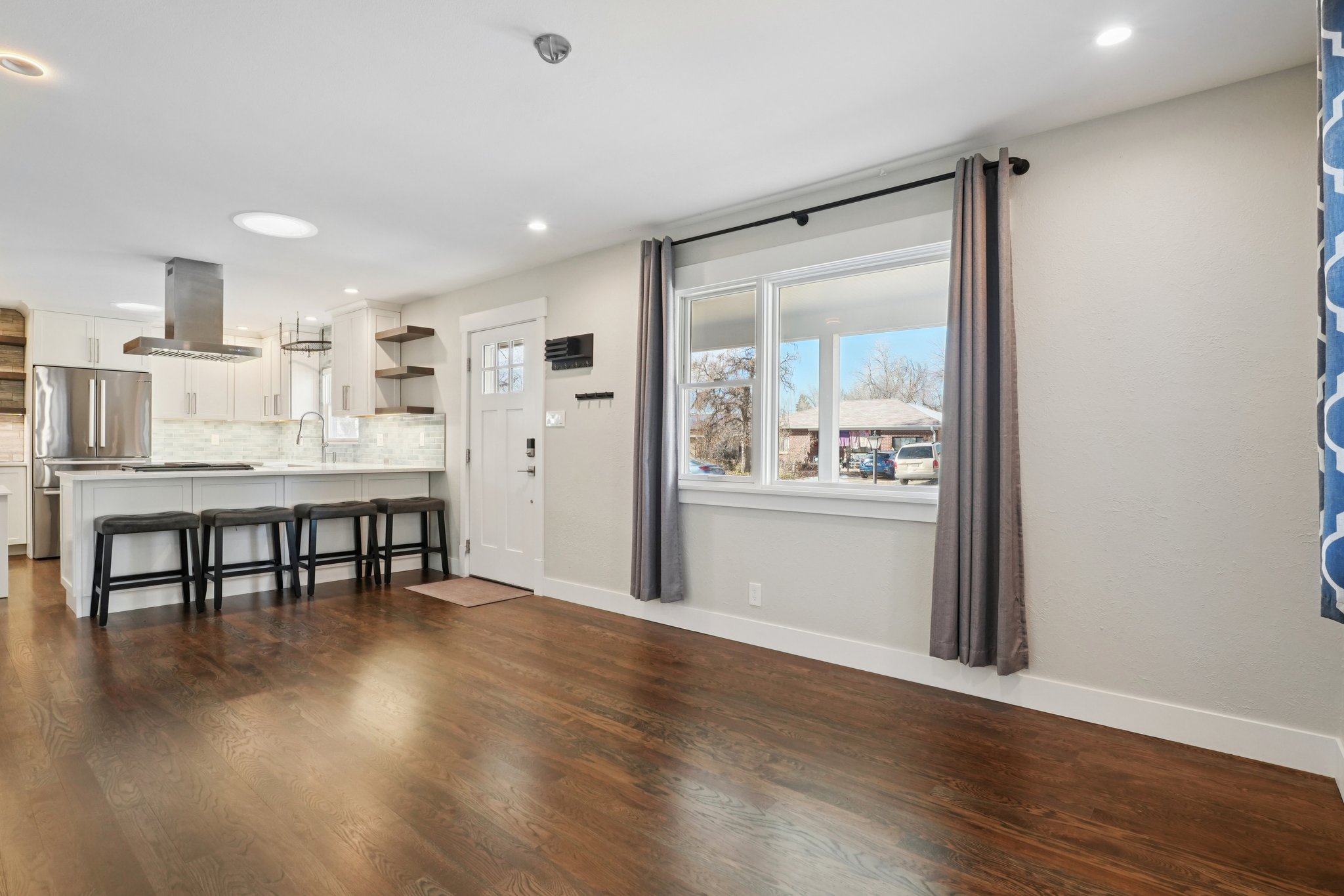 King St-S2201-008.jpg