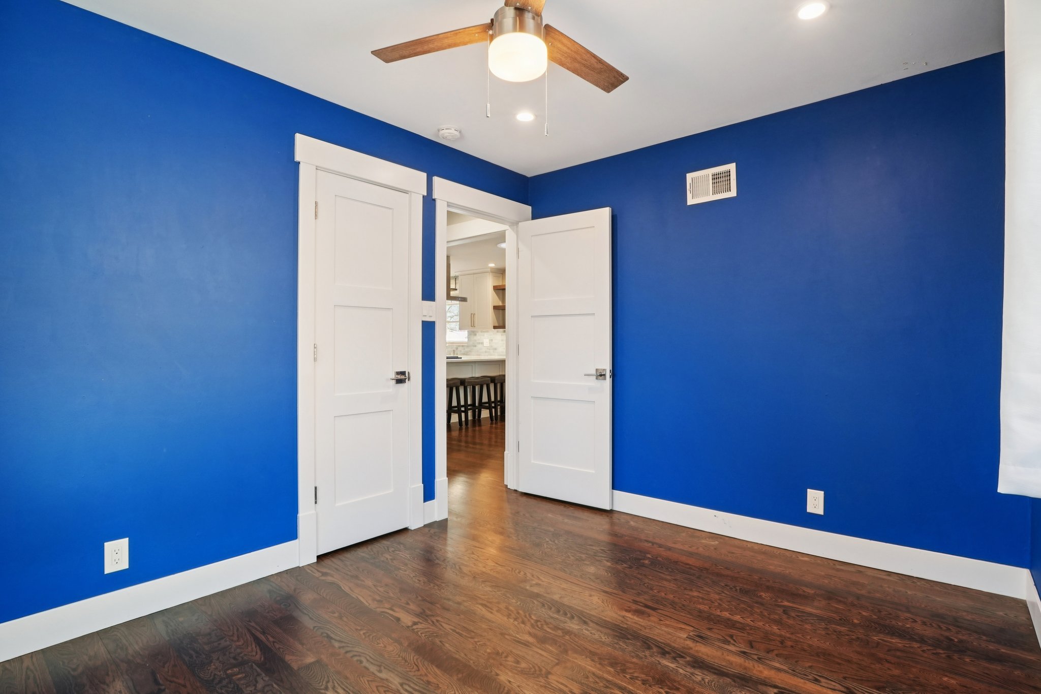 King St-S2201-021.jpg