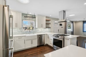 King St-S2201-016.jpg