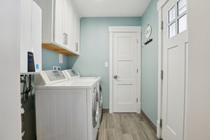 King St-S2201-017.jpg