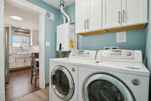 King St-S2201-018.jpg