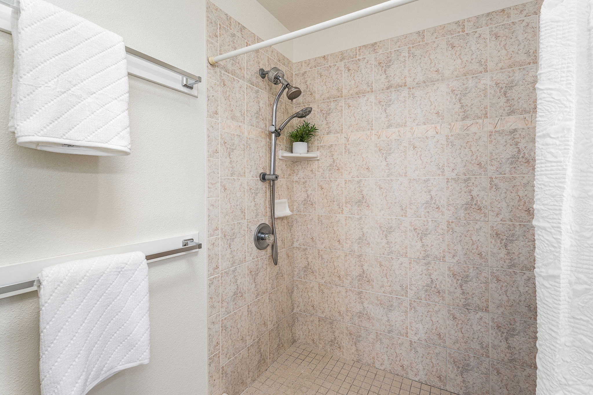 K Bathroom 1b