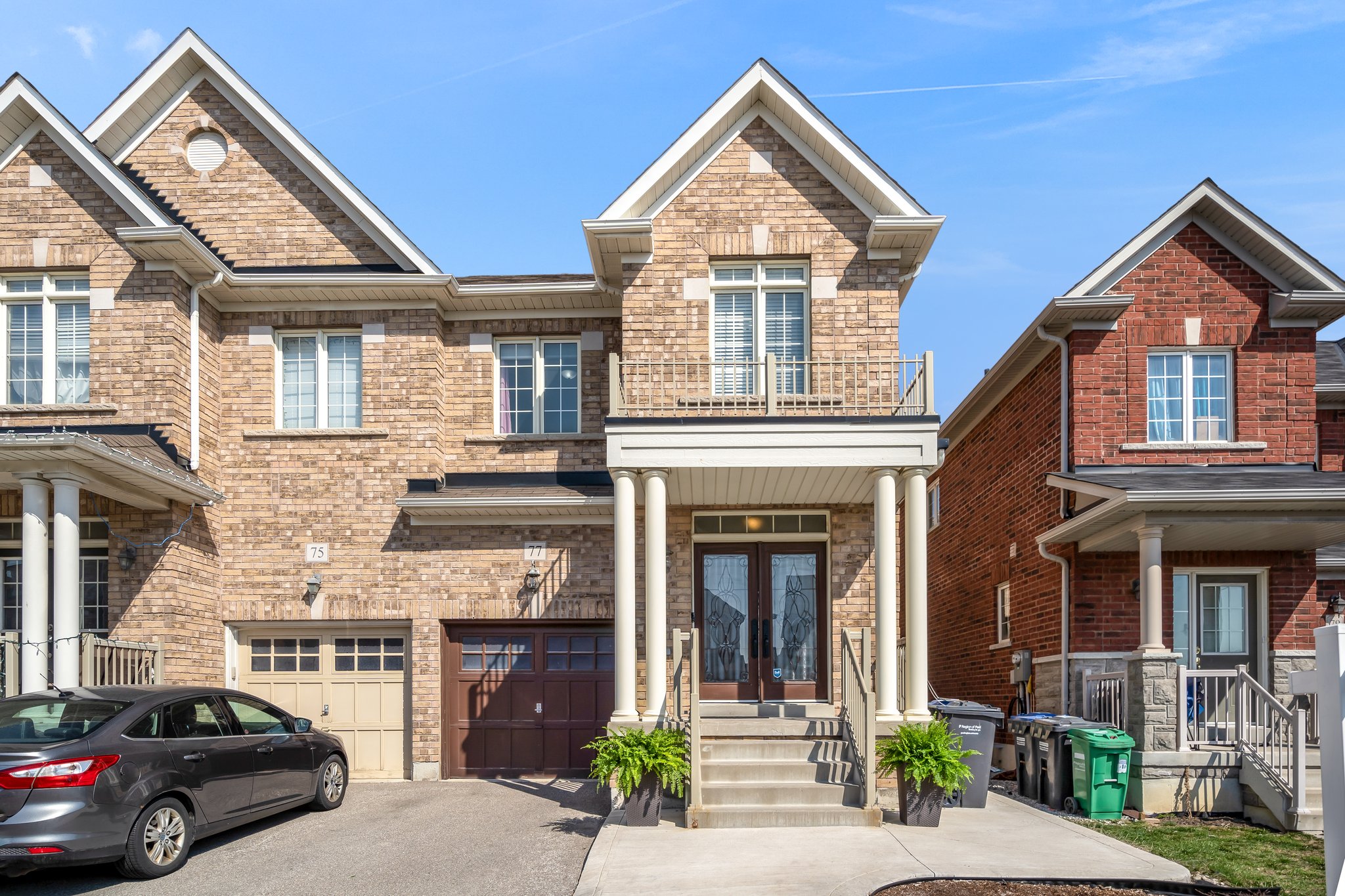 77 Clearfield Dr, Brampton, ON  L6P 3J4, CA
